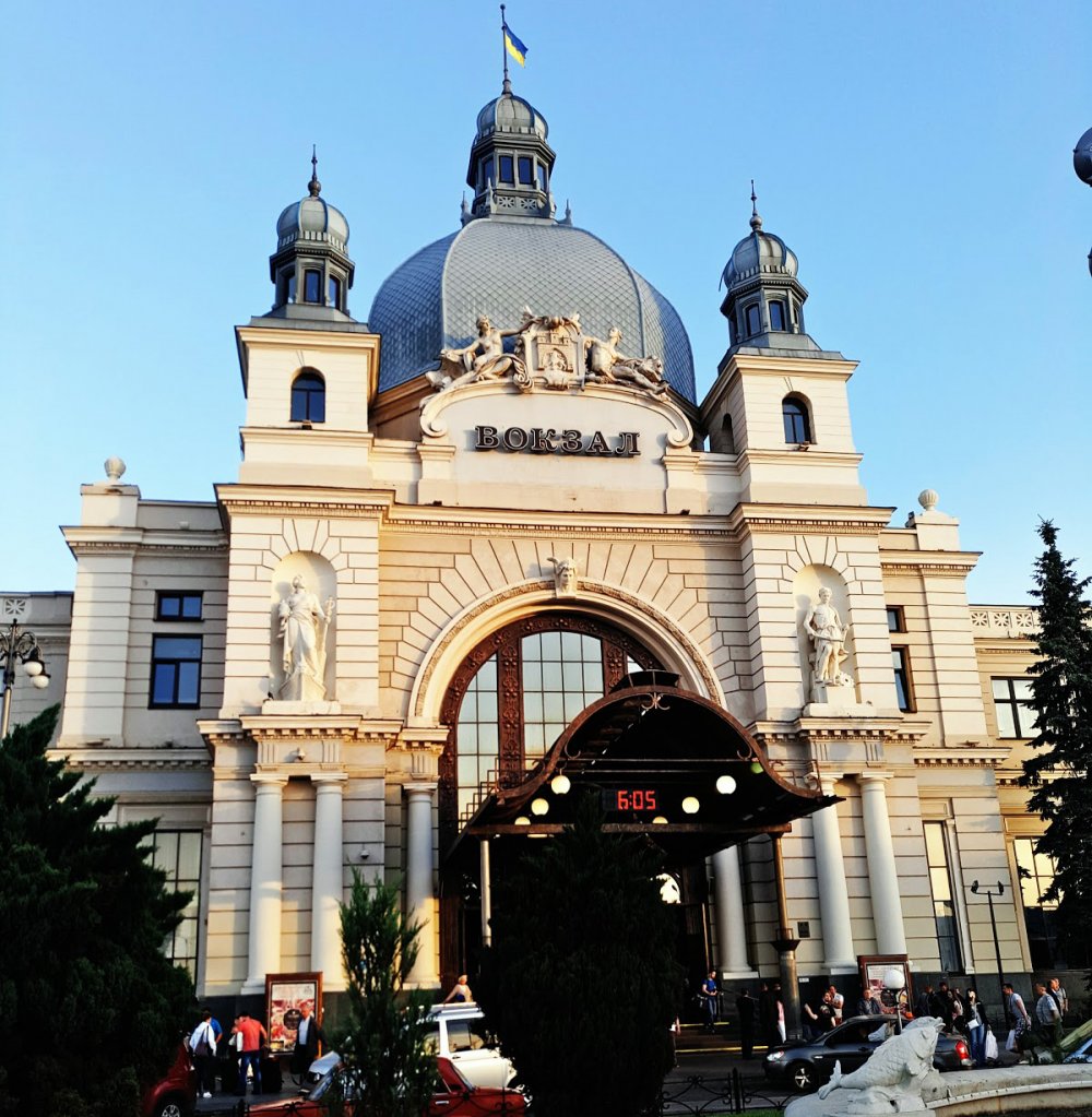 lviv-railway-station