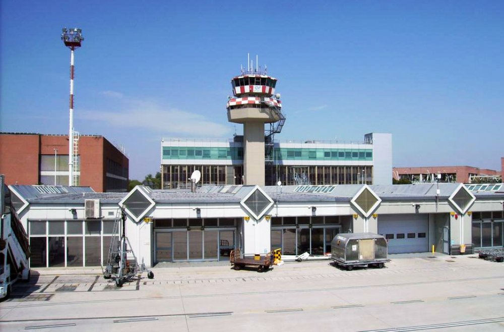 venice-marco-polo-airport
