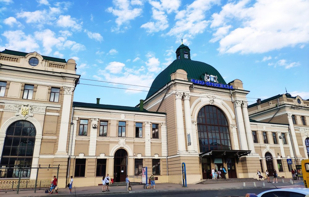 ivano-frankivsk-railway-station