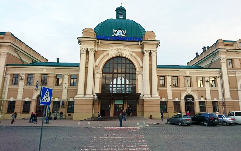 ivano-frankivsk-railway-station