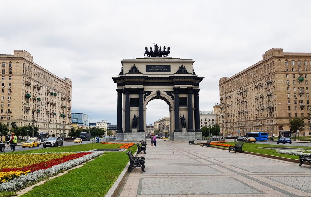 triumphal-arch-moscow