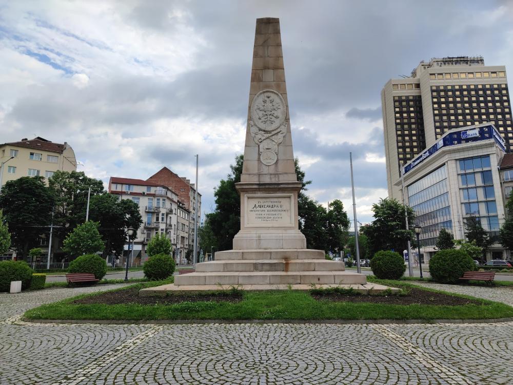 russian-monument-square